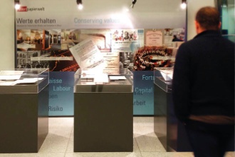 Teaser in der Eingangshalle Börse Zürich