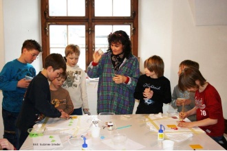 Begleitende Workshops durch Museumspädagogik